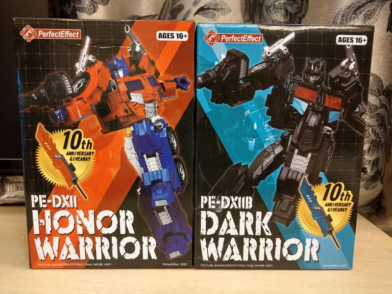 Perfect Effect DX 11 Honor & DX 11B Dark Warrior In Hand Images  (1 of 13)